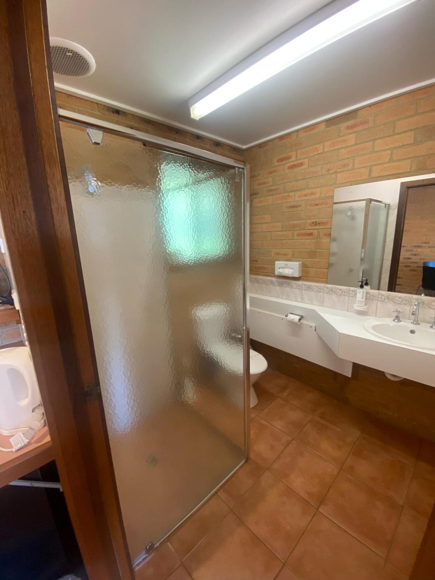 Quays Motel San Remo Room photo